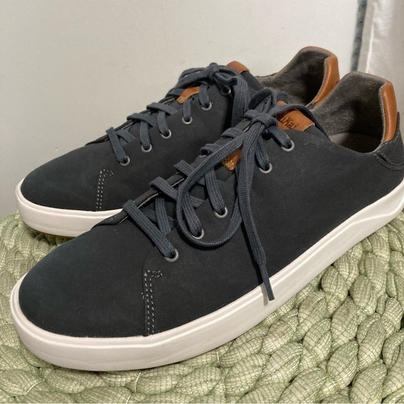 Olukai Lae 'Ahi Li Men Charcoal Gray Lace Up Slip On Sneakers - Picture 2 of 10